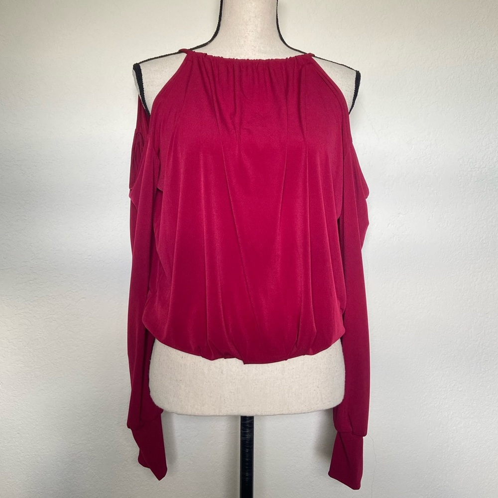 Julian Chang Cold Shoulder Longsleeve Top Medium